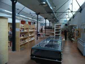 Le magasin en 2019 ; on voit qu'on a fait un bel effort de réorganisation des rayons depuis !